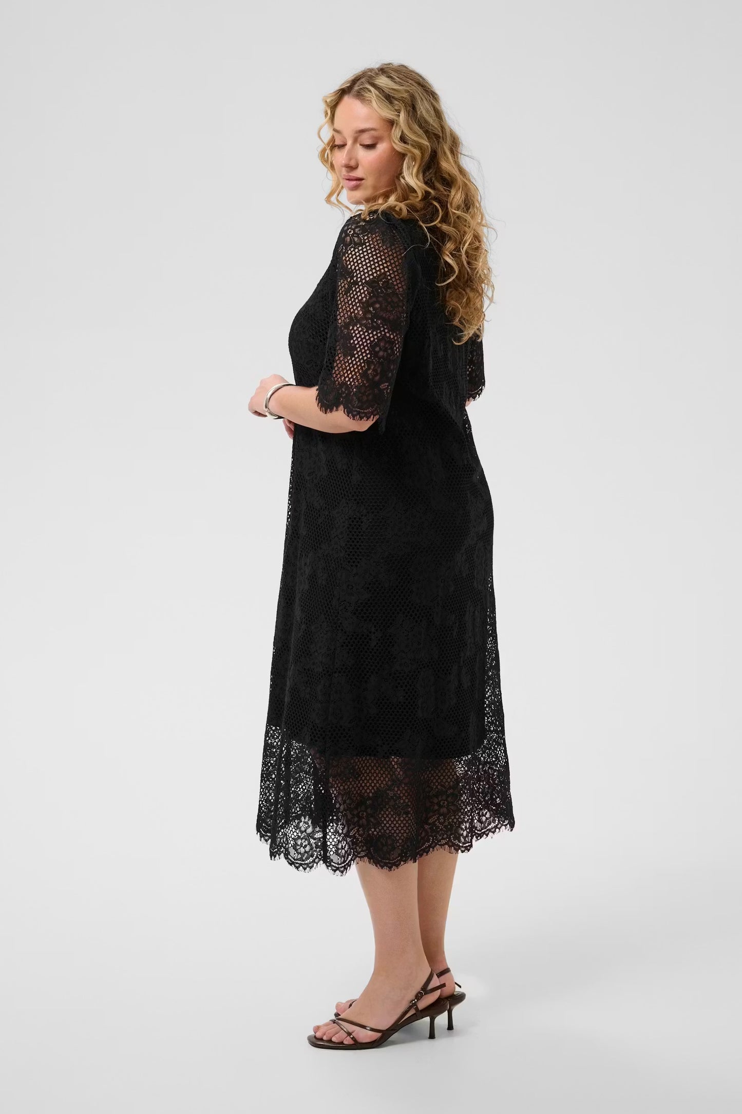 elegantes Kleid mit Spitze