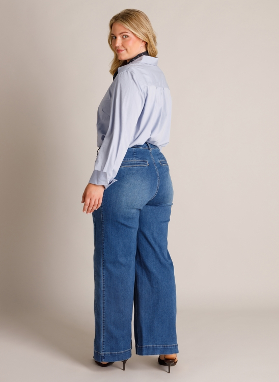 Jeans mit Halstuch