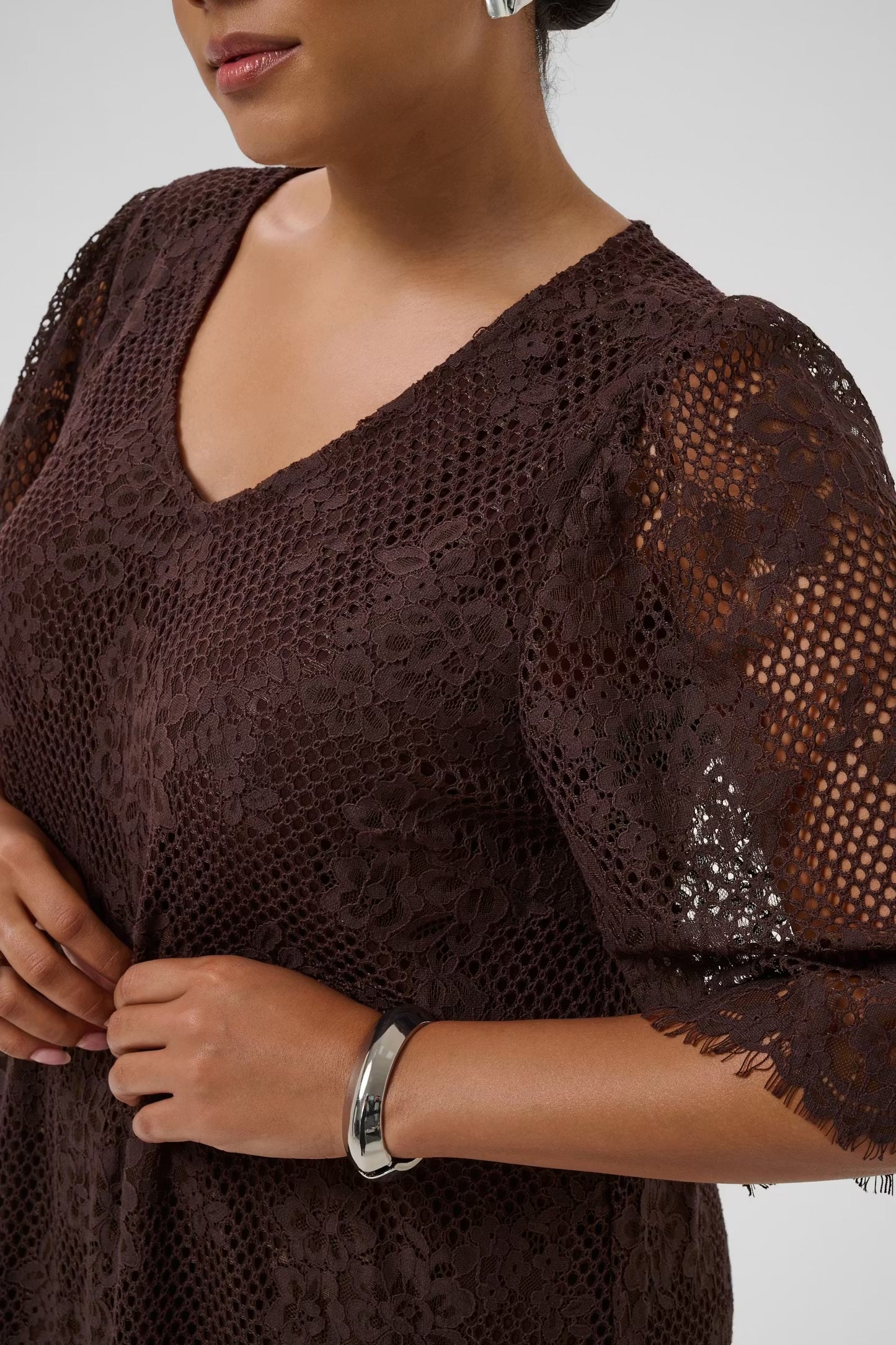 elegantes Kleid mit Spitze