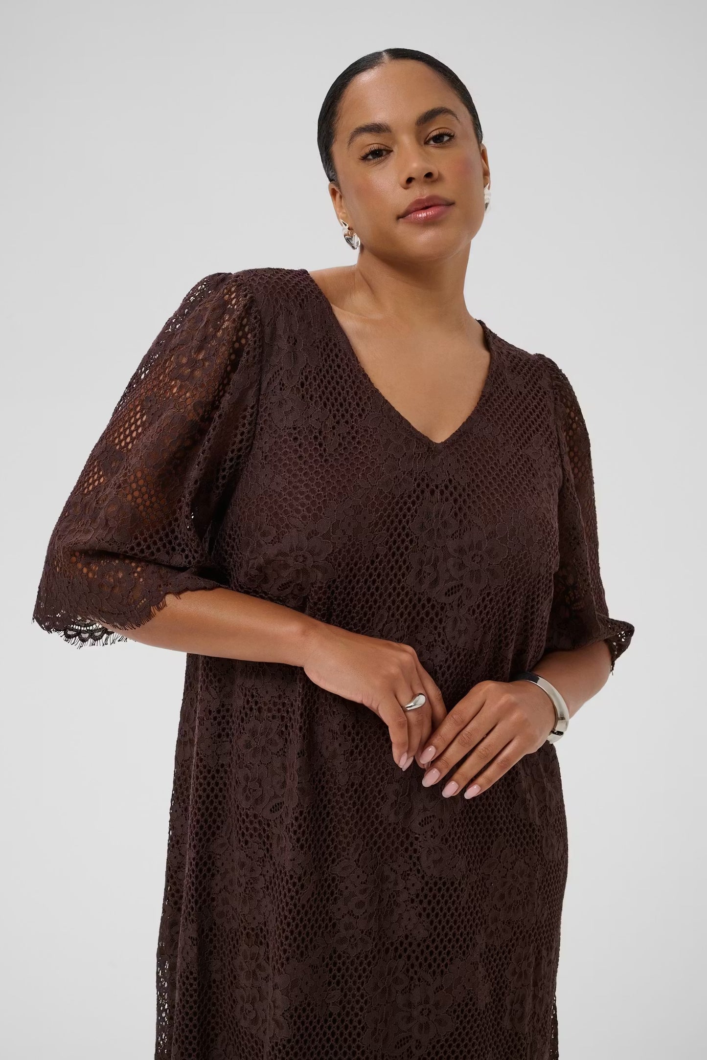 elegantes Kleid mit Spitze