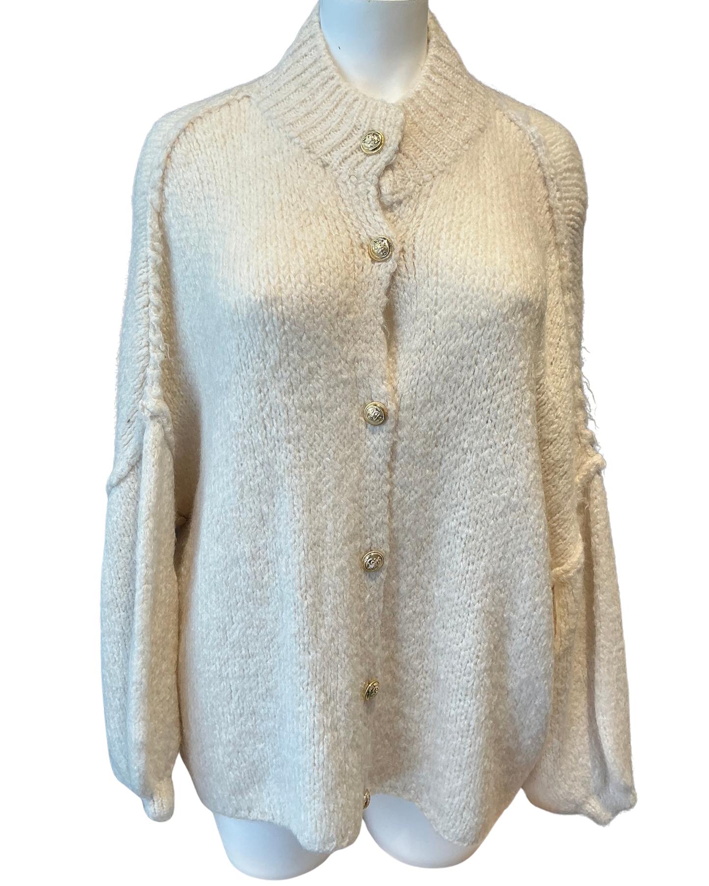 Trendige Strickjacke mit Goldknöpfen