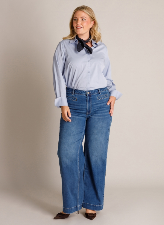 Jeans mit Halstuch