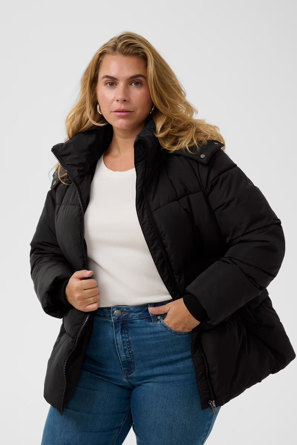 Steppjacke mit Kapuze