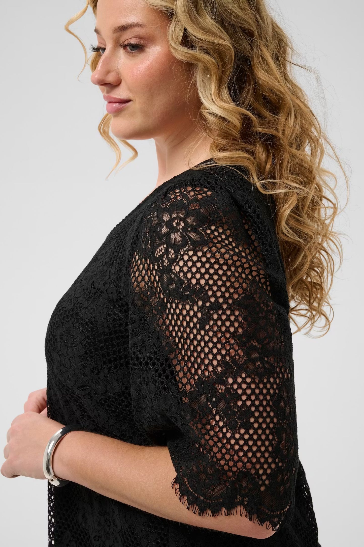 elegantes Kleid mit Spitze