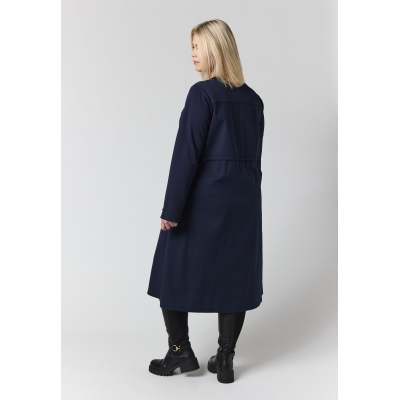 Kleid mit auffälligen Taschen
