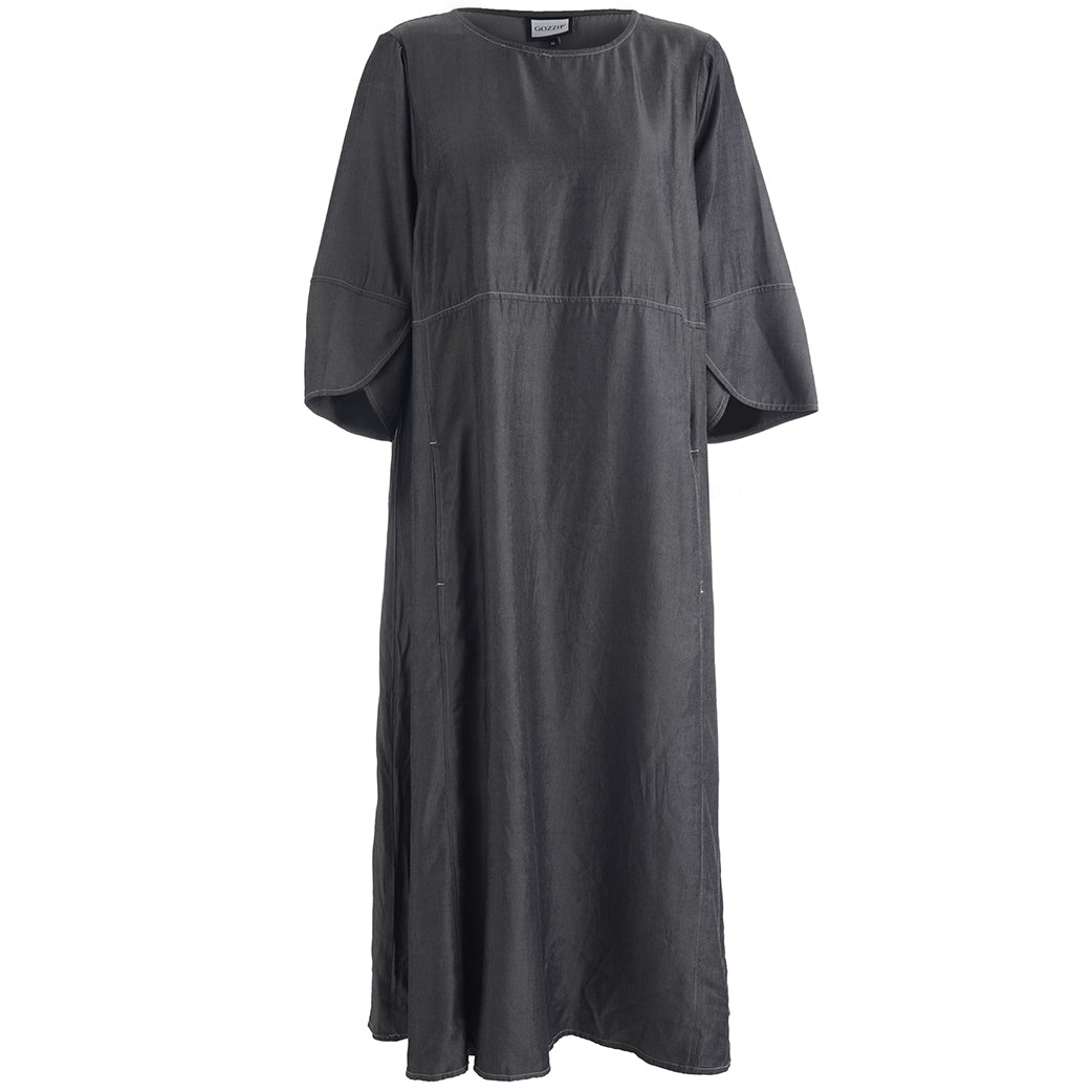 Modernes Kleid mit 3/4 Arm