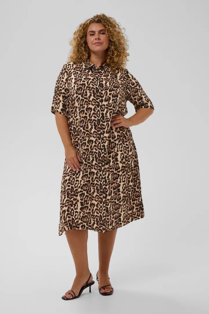 sommerliches Kleid in Leo