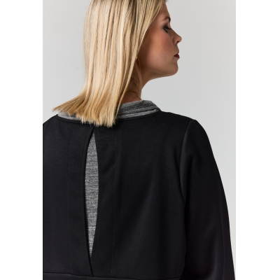Sweater mit raffinierten Details