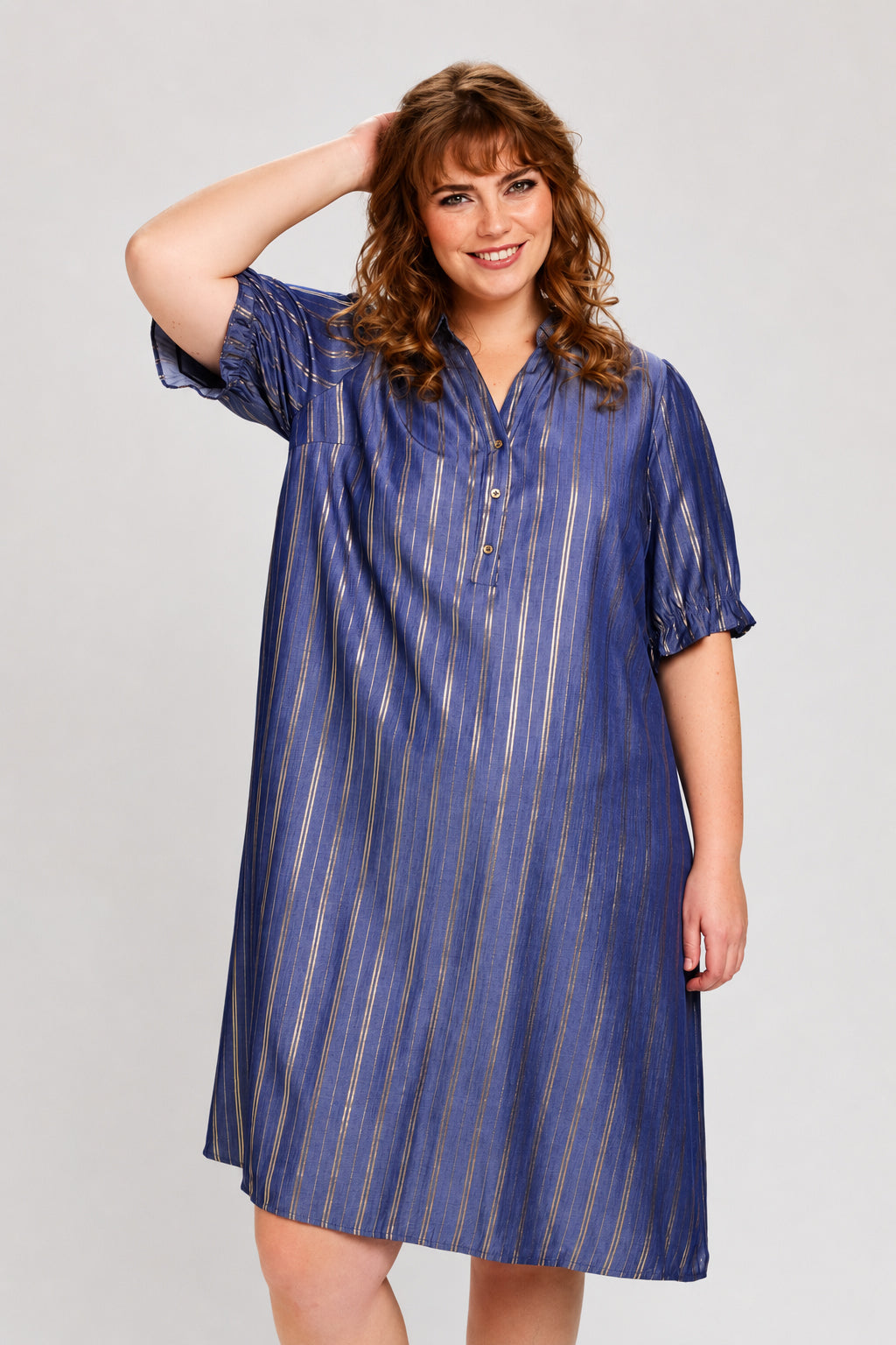 Sommerkleid mit Gold