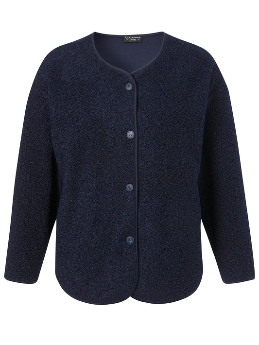 Teddy-Jacke geknöpft