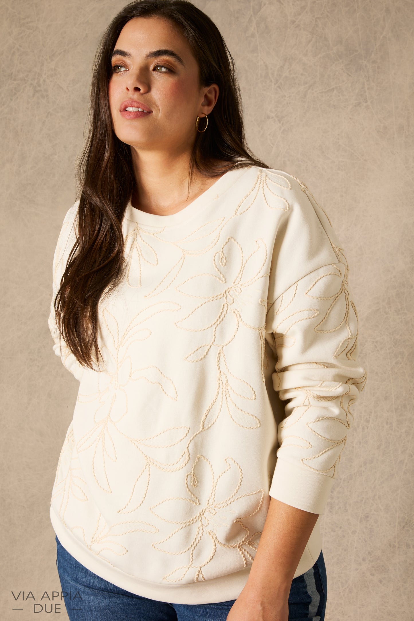 Sweater mit 3D-Stickerei