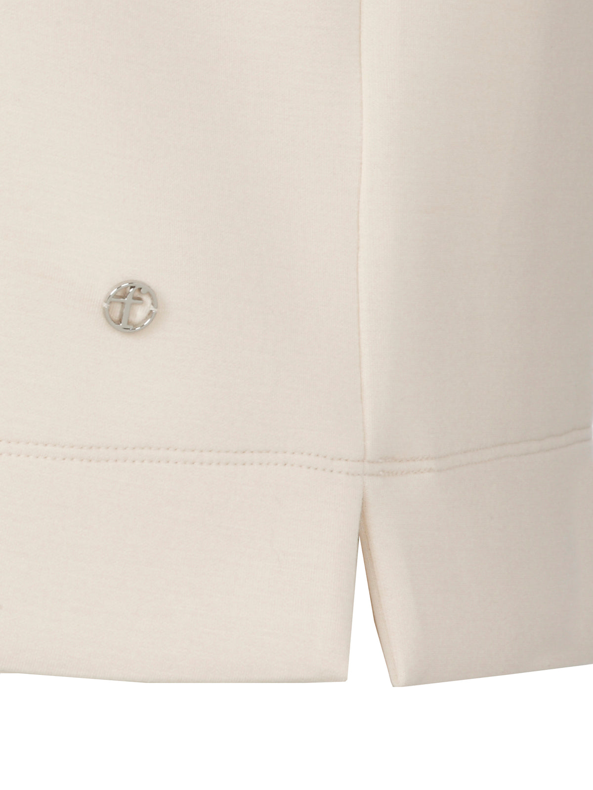 Eleganter Sweater mit Satin-Details